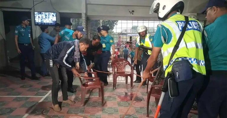 বিচারকের বাড়িতে ঢুকে দুর্বৃত্তের হামলা